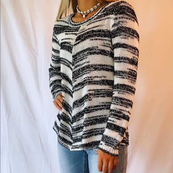 Sweater - Picture 3 of 4